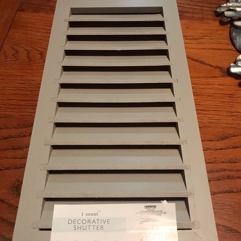 Decorative shutter